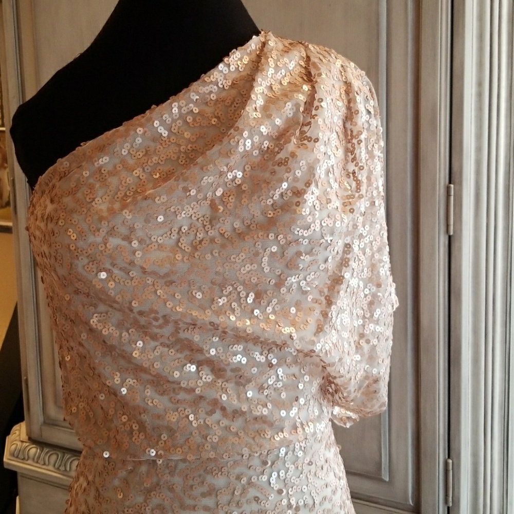 Dress - Picture 2 of 4
